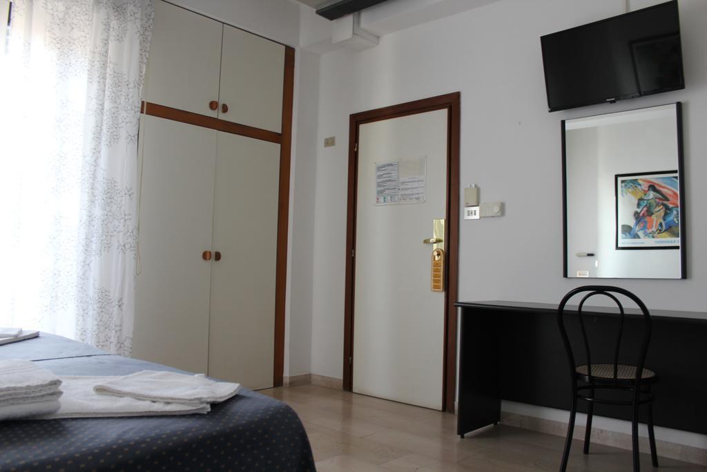 Hotel Grand Meeting Rimini Exterior photo